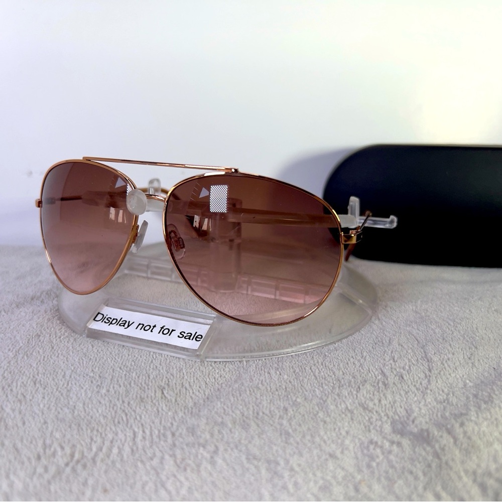 Fossil Aviator Rose gold lenses in gold women’s sunglasses 🕶️
